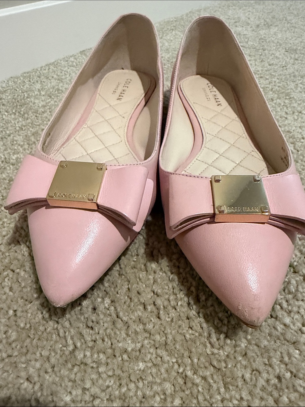Cole Haan Pink Pointed-Toe Bow Flats with Gold Plaque Sz 6